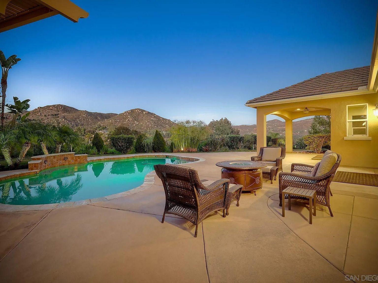 25665 Rue De Lac, Escondido, CA 92026 | Zillow