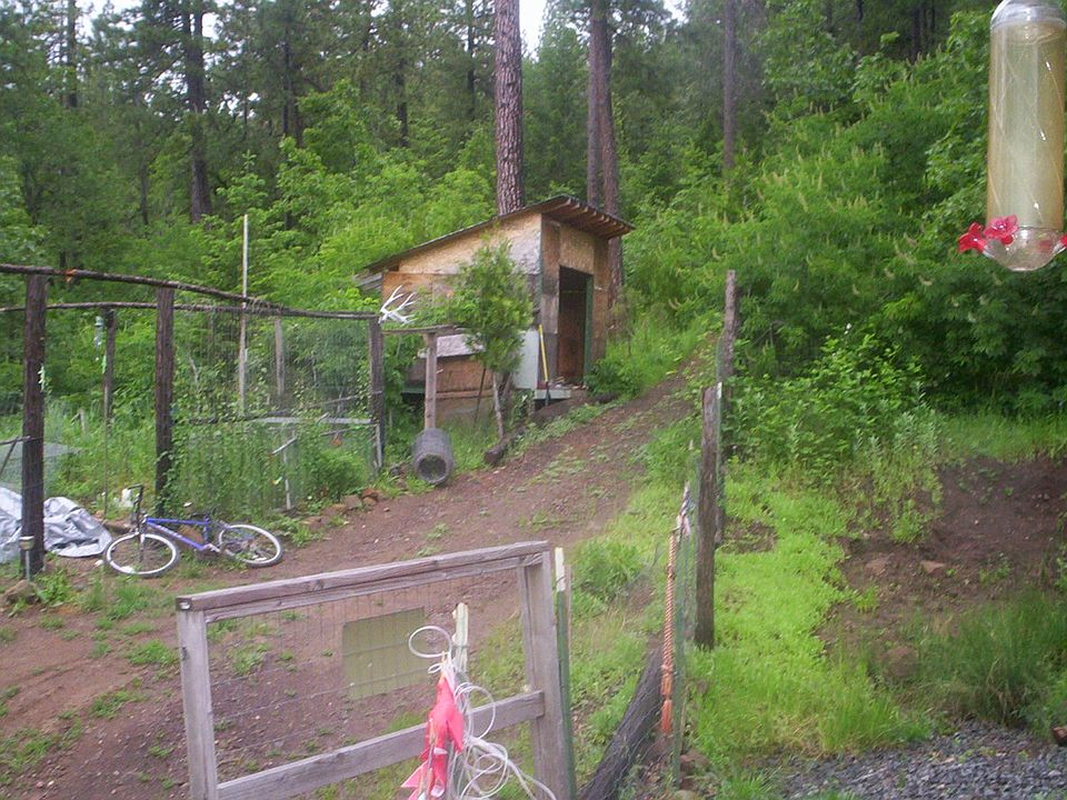 2nd image of 237 E Diehl Ave