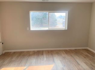 521 Lawndale Pl, Spring Creek, NV 89815