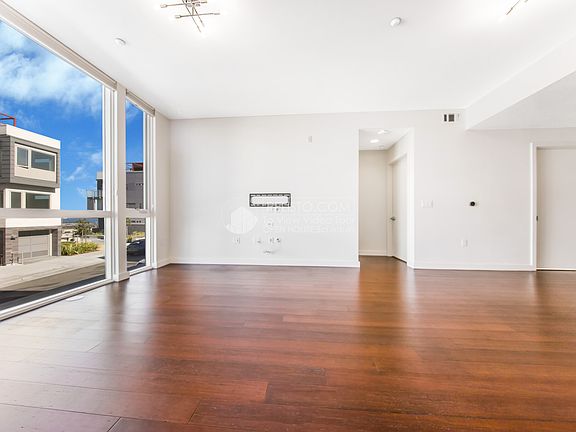 3rd image of 551 Hudson Ave Unit 202