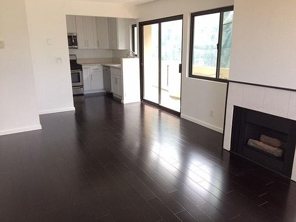 5th image of 468 Rosecrans Ave APT 2