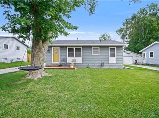 4705 Wakonda Dr, Norwalk, IA 50211
