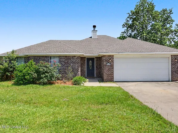 10165 Melody Ln, Biloxi, MS 39532