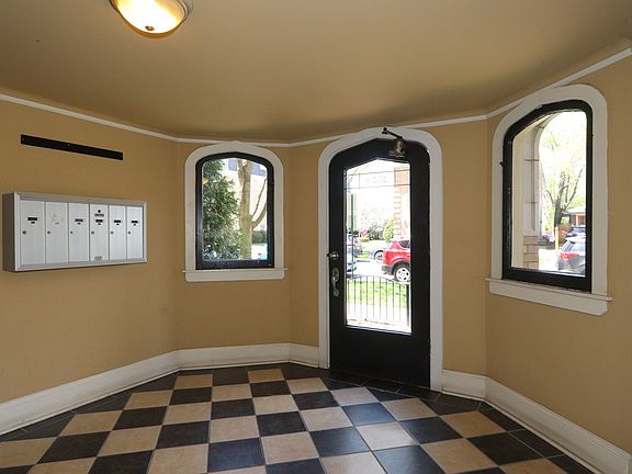 3rd image of 406 S Wesley Ave #2N