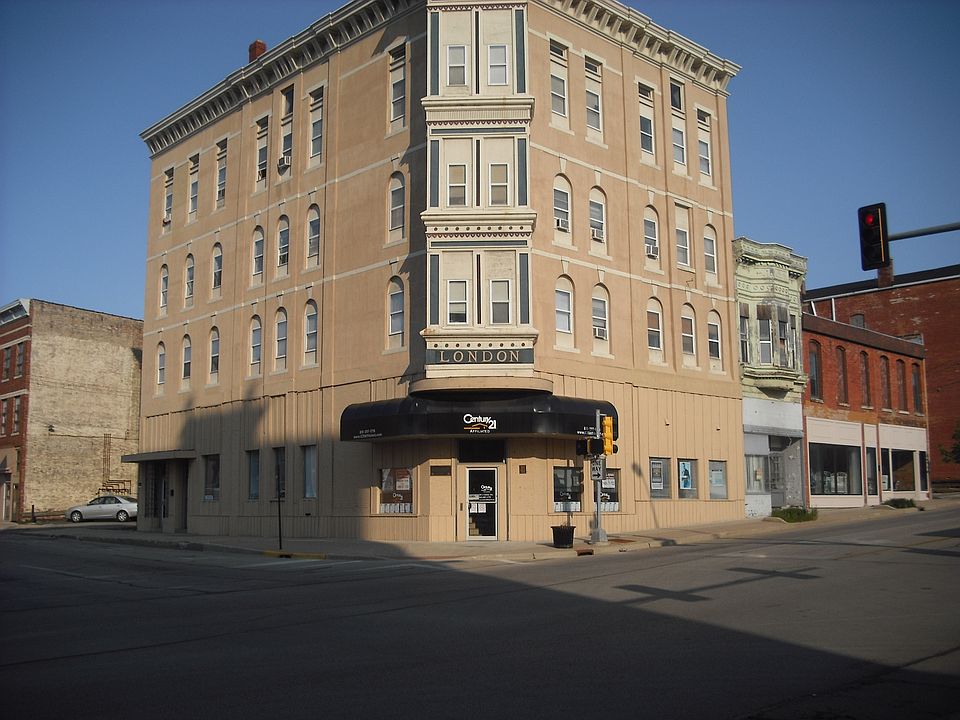 2nd image of 202 W Main St