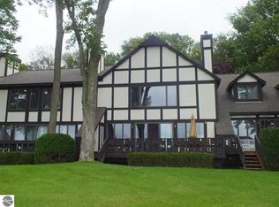 535 Michigan Ave, Frankfort, MI 49635