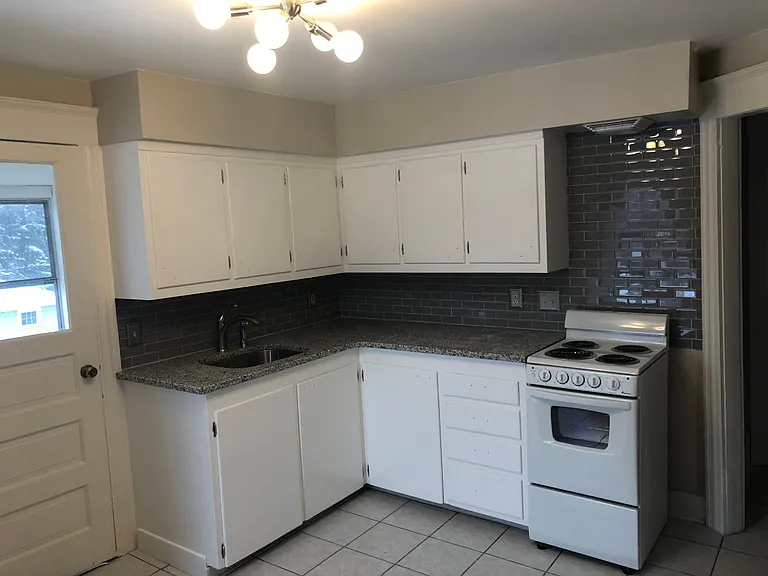 82 Carverton Rd #2 — Photo 7