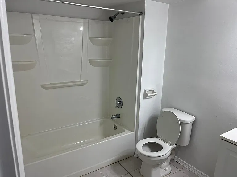 7200 SW 8th Ave #F34 — Photo 17