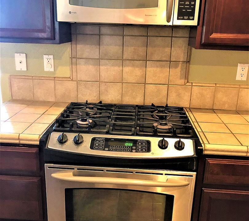 1st image of 3270 Beretania Way