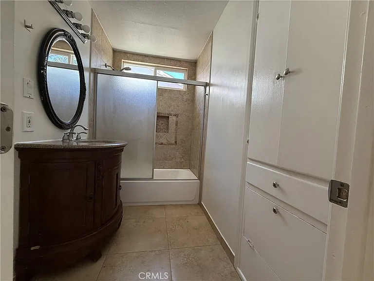 7322 Lindley Ave — Photo 15