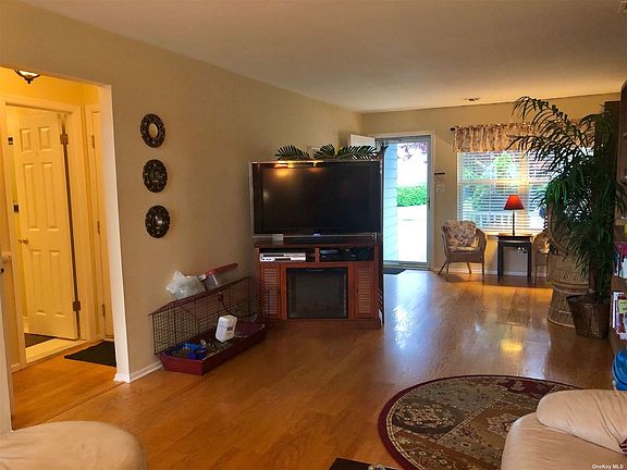 4th image of 82 Sprucewood Blvd #82
