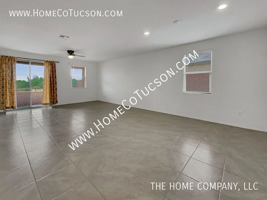 5618 W Monterey Drive: Three Bedroom Home on Tucson's Northwest Side — Photo 4
