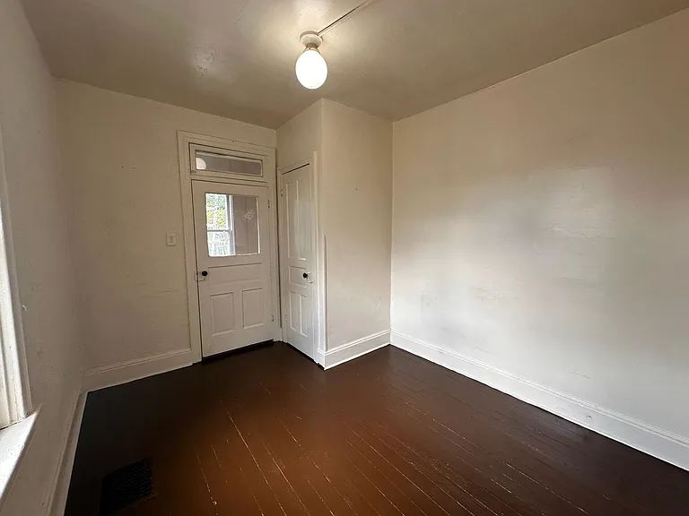 925 W College Ave — Photo 12