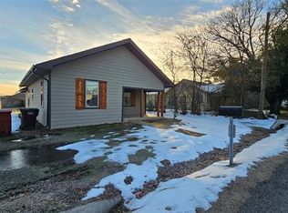 706 N Main St, Ector, TX 75439