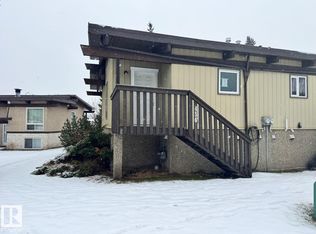 Lee Ridge Terrace, Edmonton, AB T6K 2K3