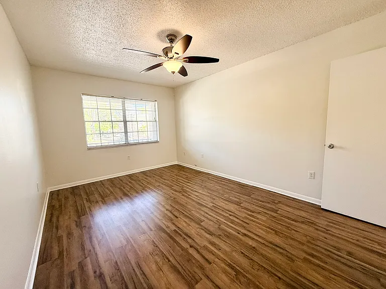 2207 S Carolina Ave — Photo 16