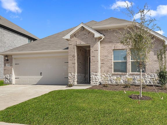 3rd image of 2229 Mustang Way