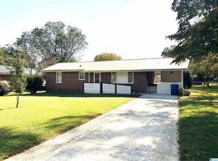 324 Brookwood Dr, Anniston, AL 36206