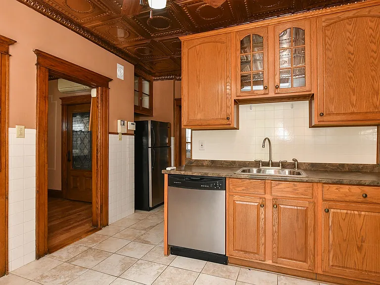 610 Columbia Ave #1 — Photo 8