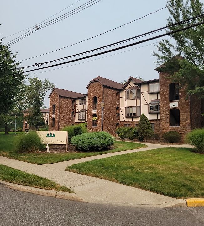 1st image of 88 Hawthorne Ave