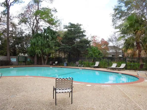 843 Wax Myrtle Ln, Houston, TX 77079