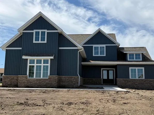 3196 Jackdaws Dr, Beloit, WI 53511