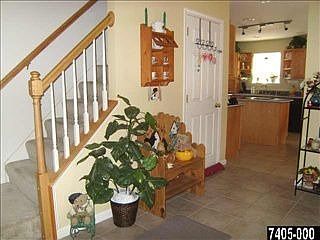 3rd image of 170 Burberry Ln