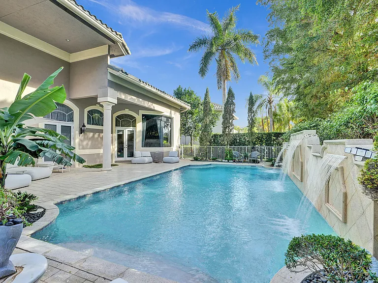 7988 Mandarin Dr — Photo 29