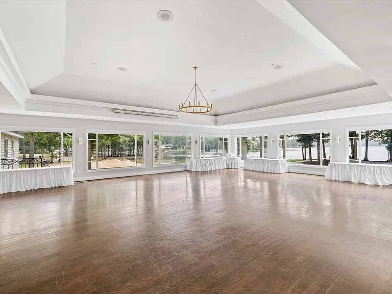 4107 Lakeview Pkwy — Photo 56