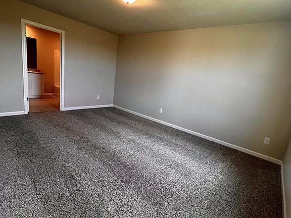 5th image of 401 Wrenwood Dr