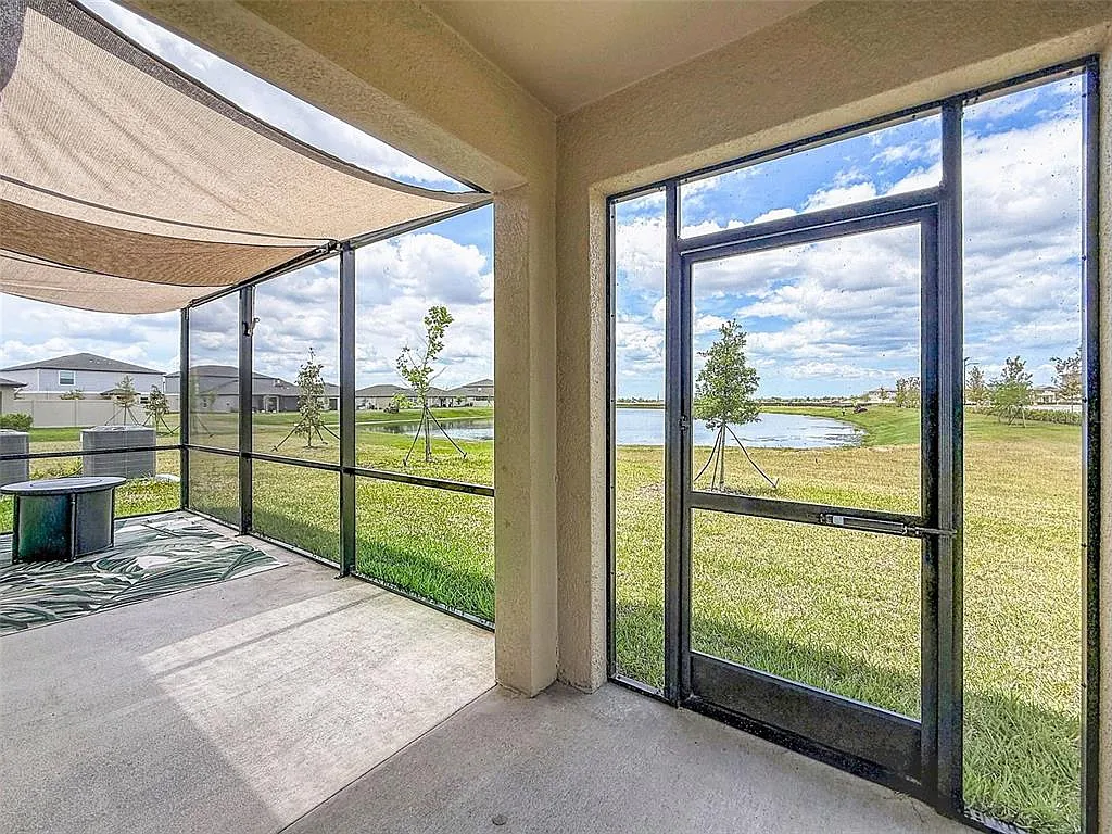 5 bed, 3.0 bath, 3326 sqft, $3,300 — Photo 4