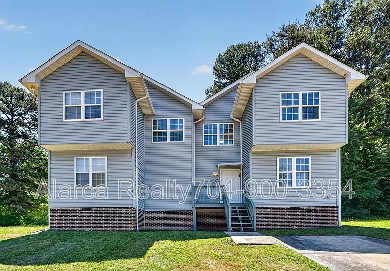 5620 Ilford St #5620 — Photo 1