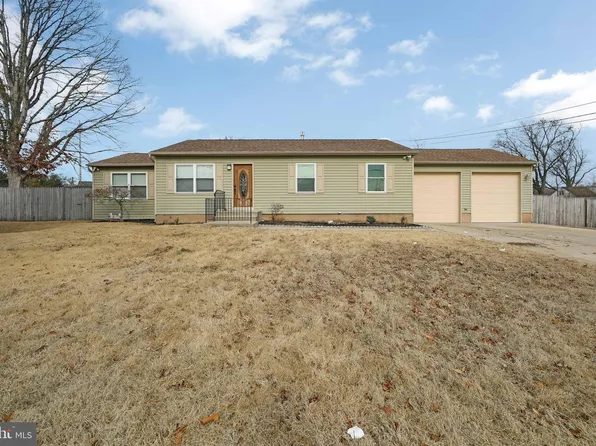 145 Brewer Ave, Blackwood, NJ 08012