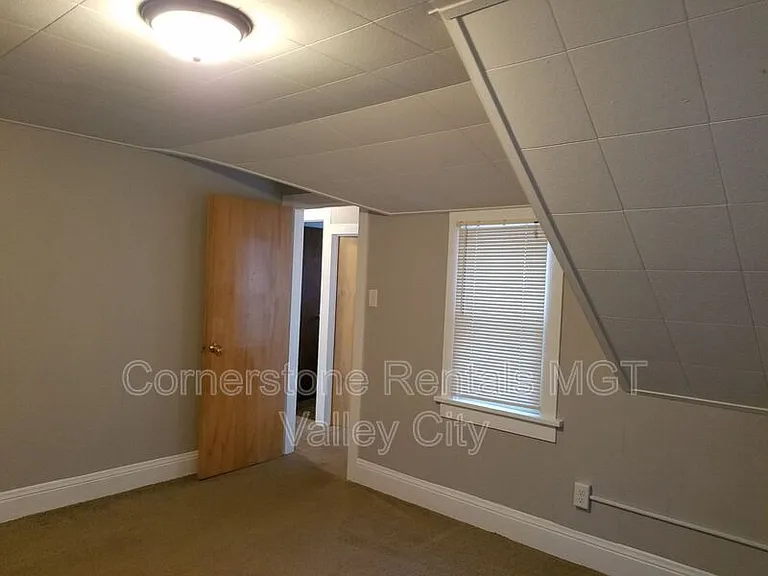 842 4th St SW — Photo 13