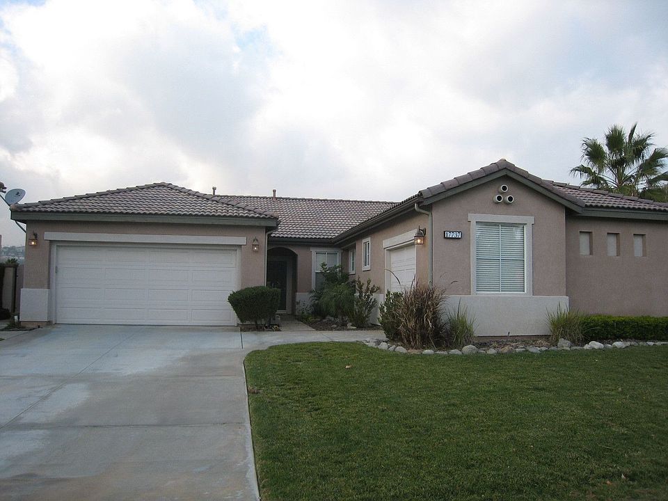 COMPLIMENTS OF PARK PLACE REAL ESTATE