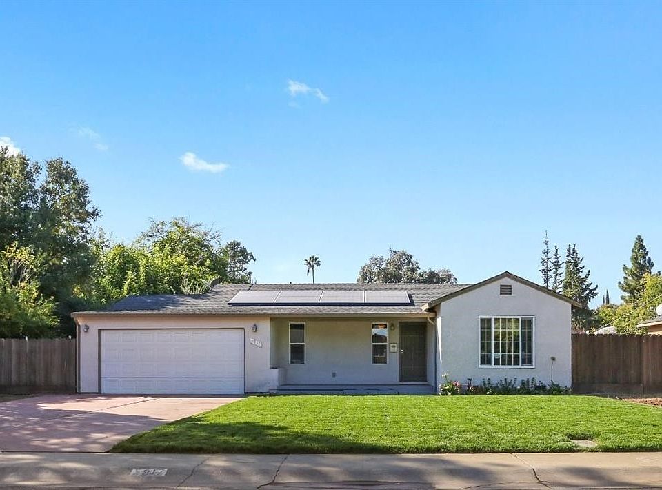 Welcome home! Enjoy this 3 bedroom, 2 bath 1,288sf home on .25 acre lot! Solar lease is ready for you to take over to save you money.