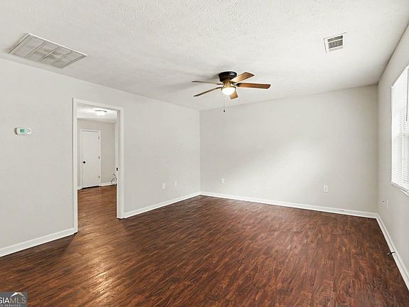 4th image of 209 E Wilson St APT 91
