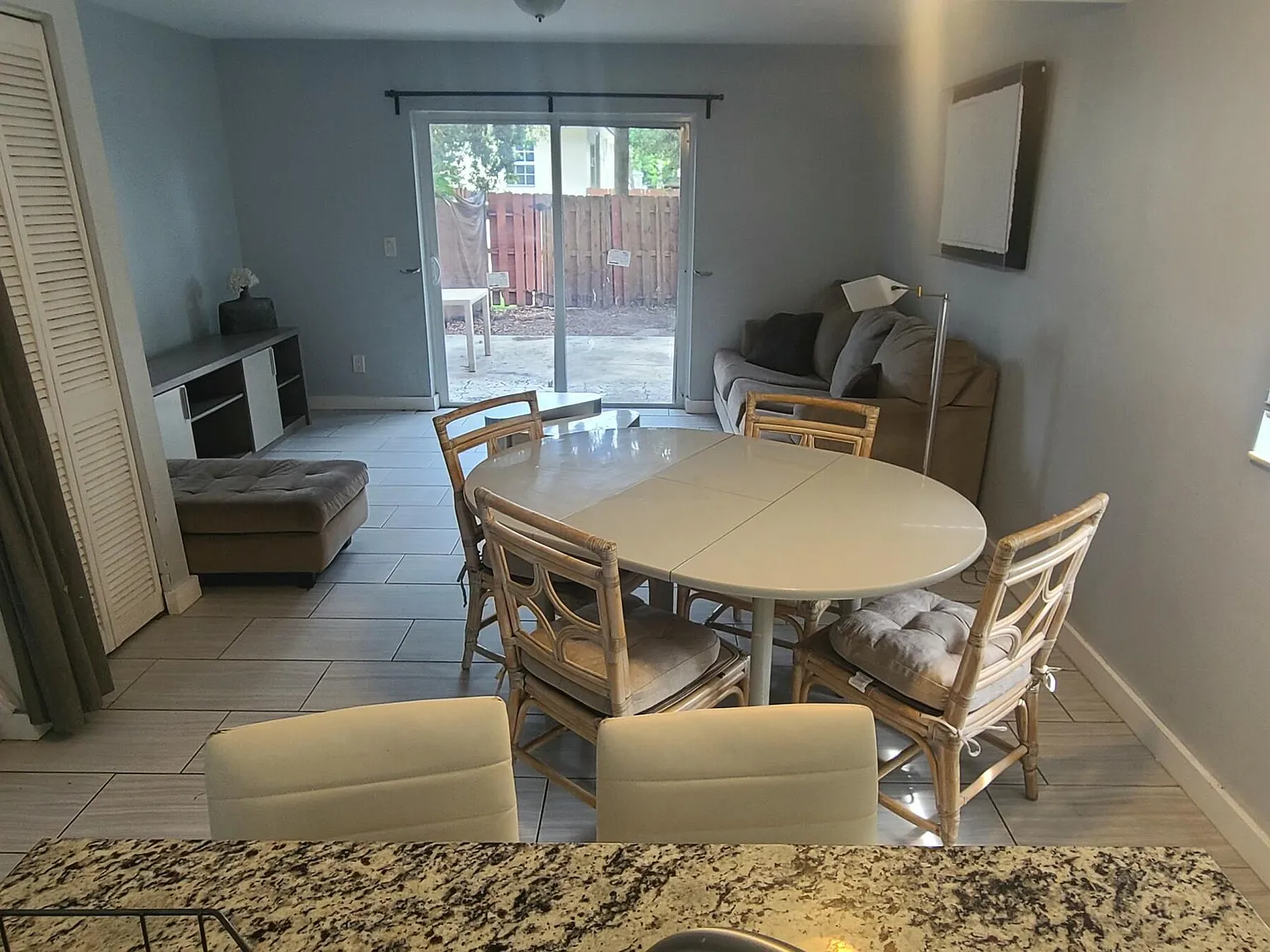 2 bed, 1.5 bath, 975 sqft, $2,250 — Photo 4