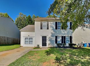 951 Grass Hollow Ct, Charlotte, NC 28216