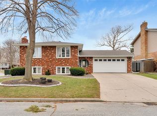 7129 Isabelle Ct, Windsor, ON N8S 4J6