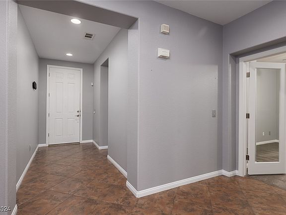2nd image of 6817 Mansion Oaks St