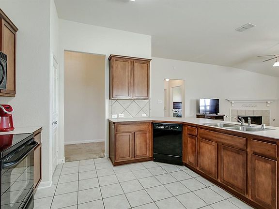 2nd image of 2865 Cascade Cove Dr