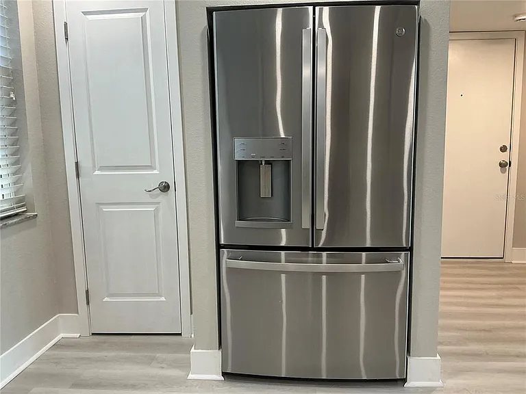 7645 Sun Island Dr S #101 — Photo 12