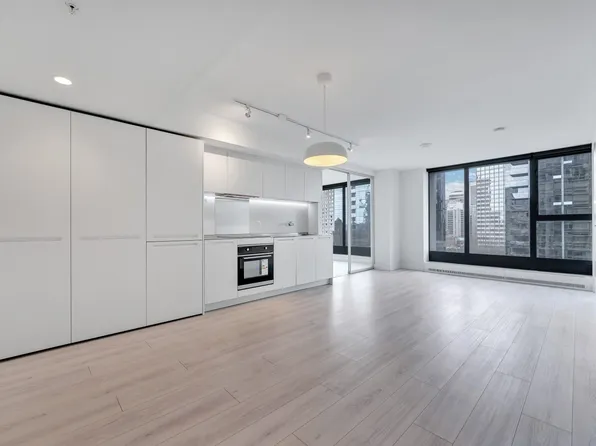 1133 Hornby St #1209, Vancouver, BC V6Z 1W1