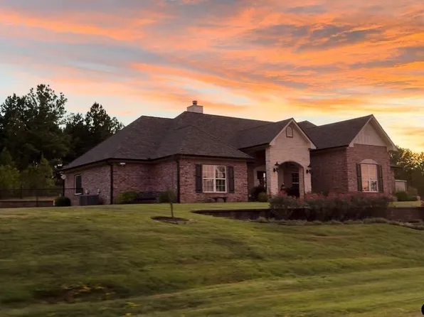 235 Roesch Rd, Hallsville, TX 75650