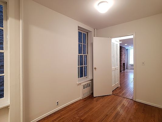 5th image of 314 E 82nd St APT 3FW