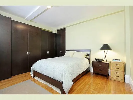 Sold by Stribling | media 10