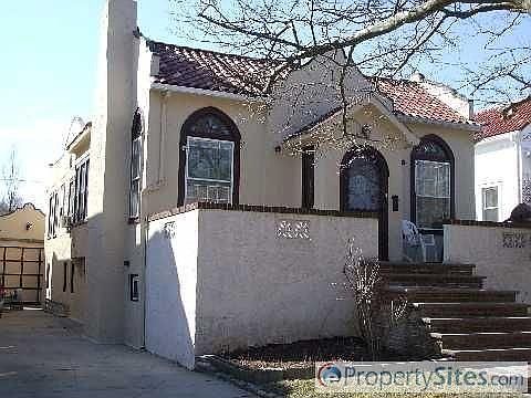 2nd image of 330 W Olive St