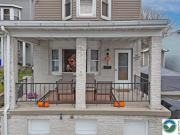 5th image of 107 Clay St