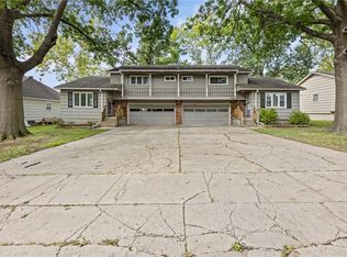 9636 Outlook Dr, Overland Park, KS 66207